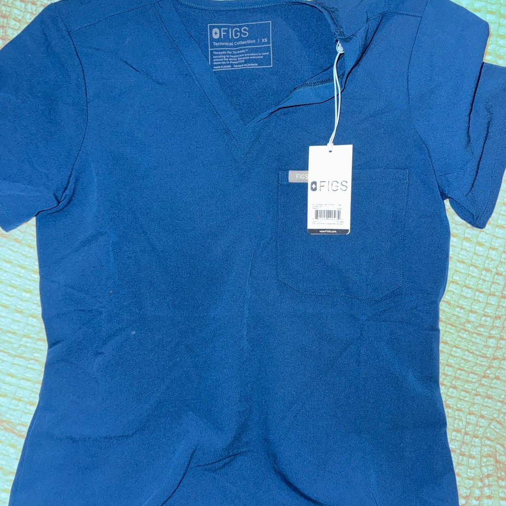 Figs Scrub Top